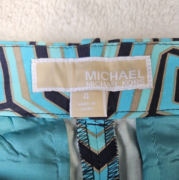 Michael Kors short - Picture 2 of 4
